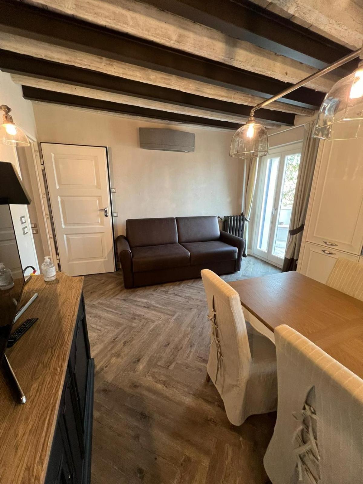 La Vite 2.0 Apartments Ντεζεντσάνο ντελ Γκάρντα Εξωτερικό φωτογραφία
