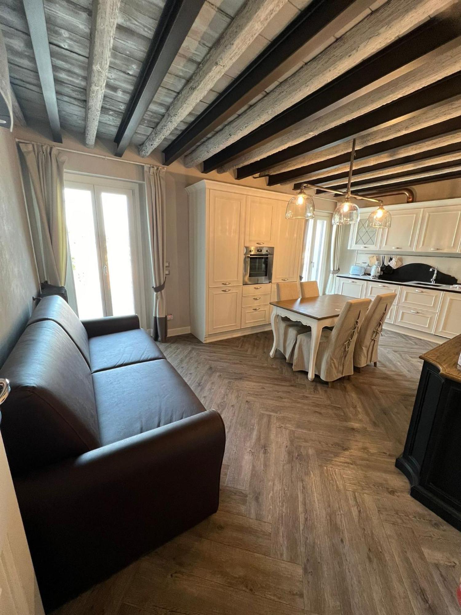 La Vite 2.0 Apartments Ντεζεντσάνο ντελ Γκάρντα Εξωτερικό φωτογραφία